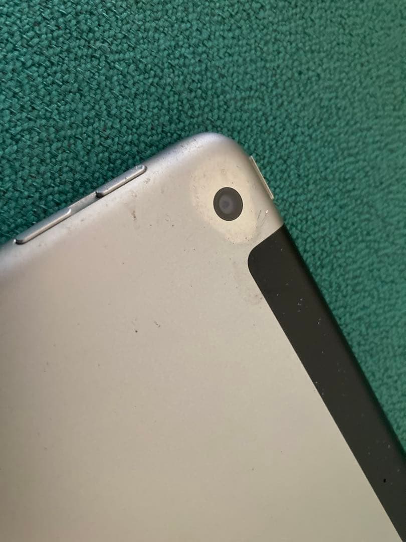 ① iPad 第6世代 Wi-Fi Cellular 128GB シルバー