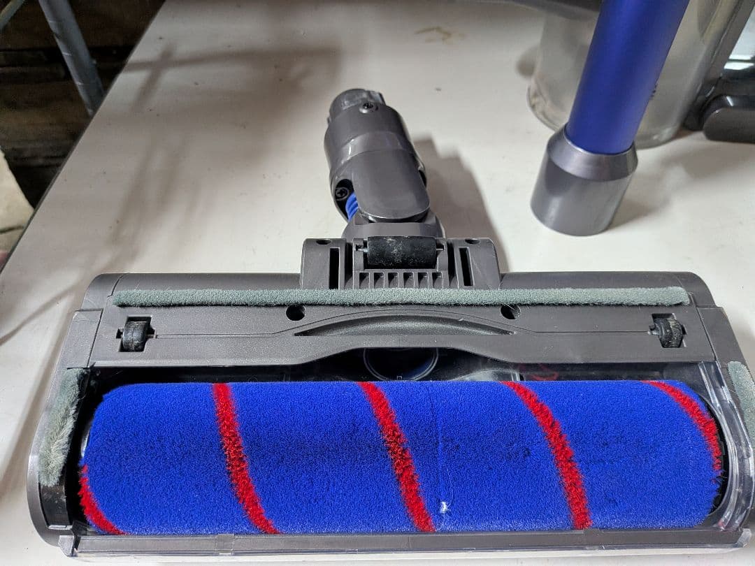 Dyson SV11 Fluffy ダイソン 掃除機 本体＋純正充電器 動作品