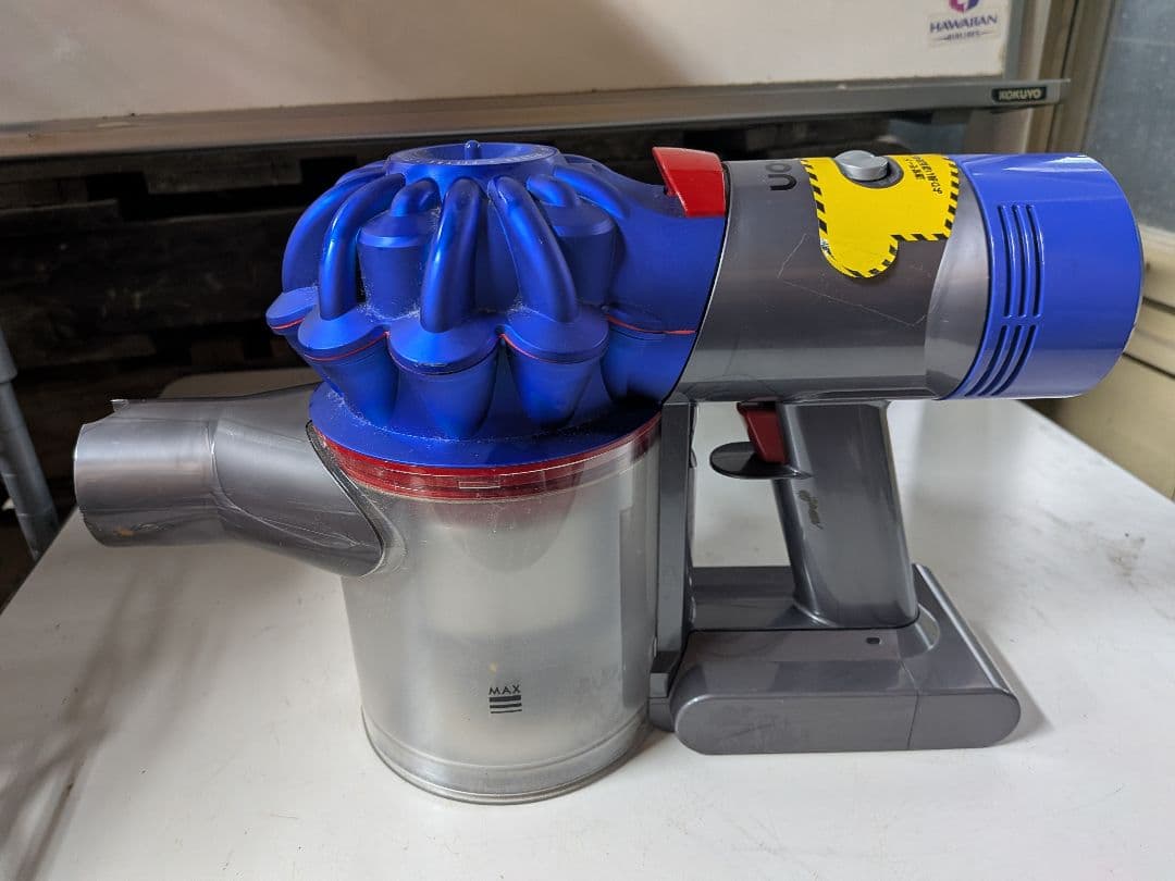 Dyson SV11 Fluffy ダイソン 掃除機 本体＋純正充電器 動作品