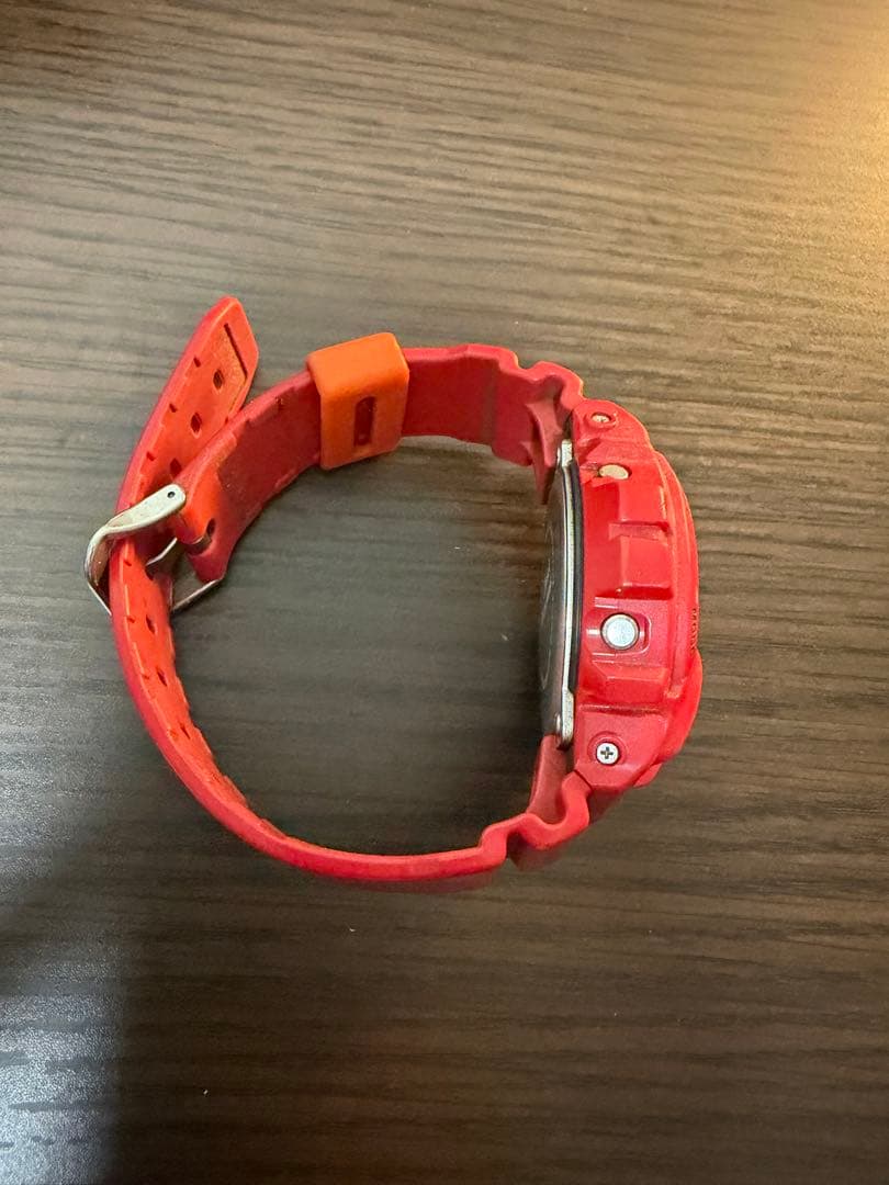 CASIO G-SHOCK DW-6900CBモデル レッド