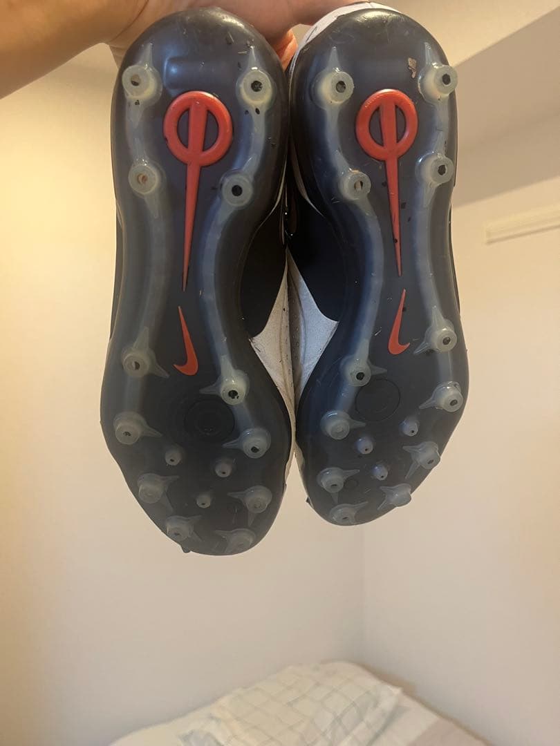 Nike ティエンポレジェンド10 AGサッカーシューズ ホワイト/オレンジ