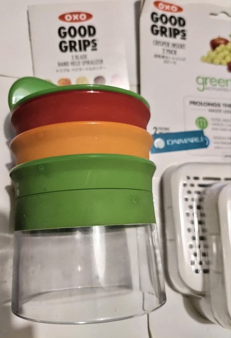 新品！オクソー　グリーンセーバー保存容器&ベジカッター