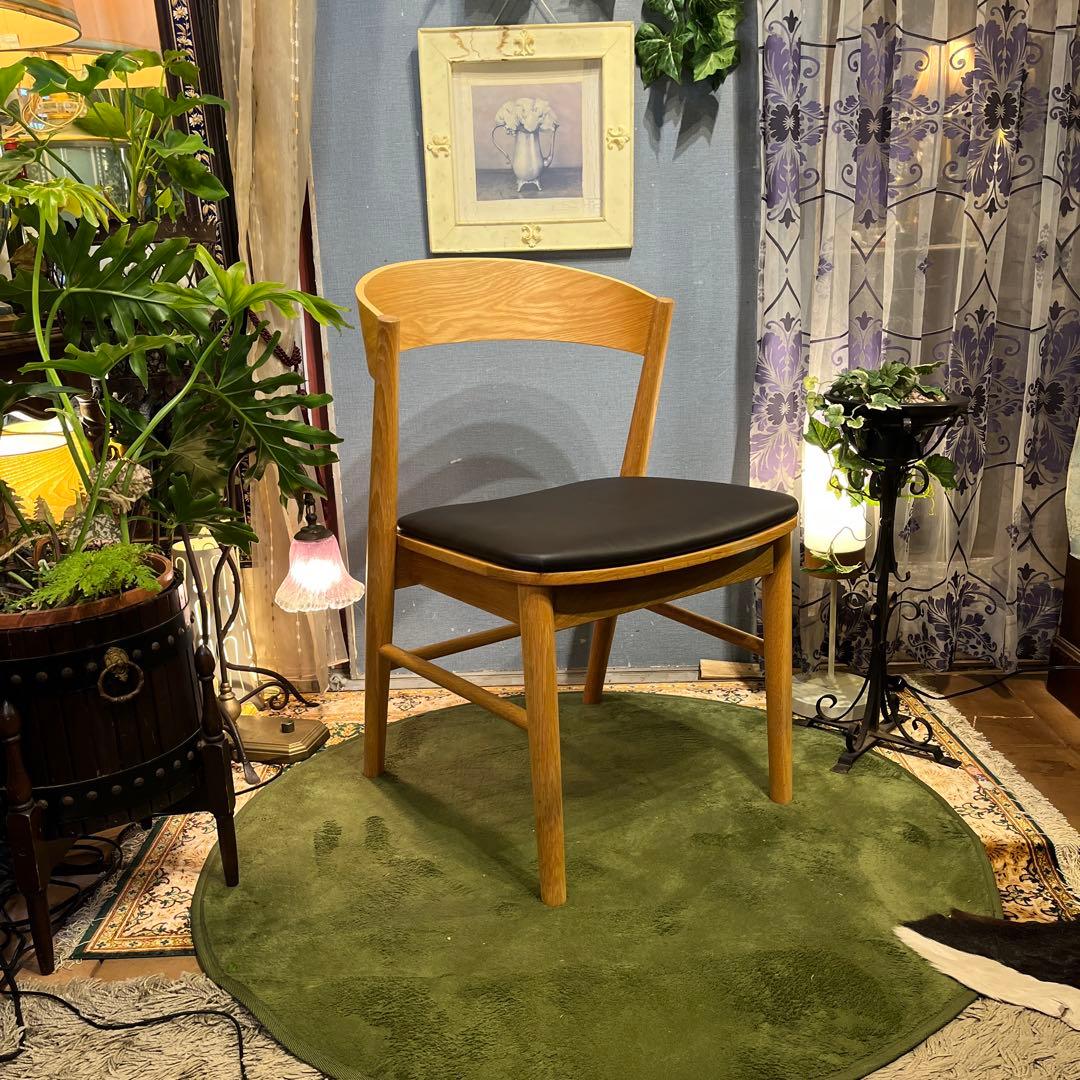 HCake:))) 　SOLK チェア カスタマイズ　座面張り込み仕上げ