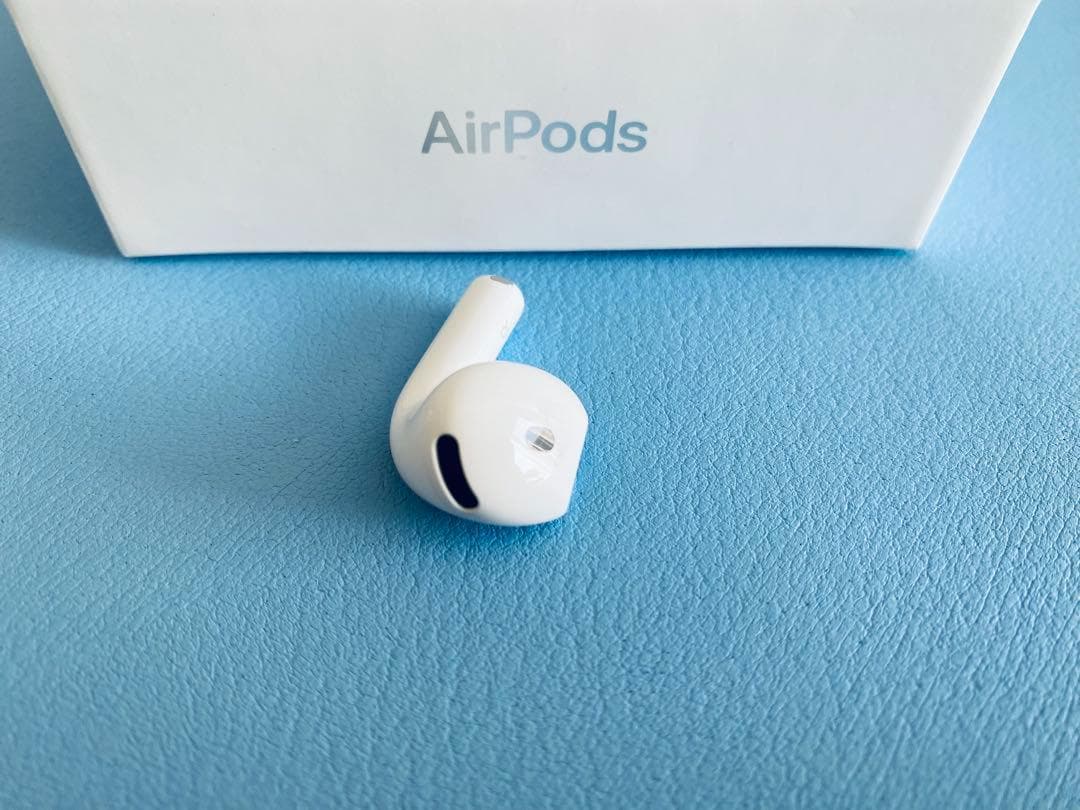AirPods 第4世代 R片耳 右耳のみ イヤホン A3055 OJVF
