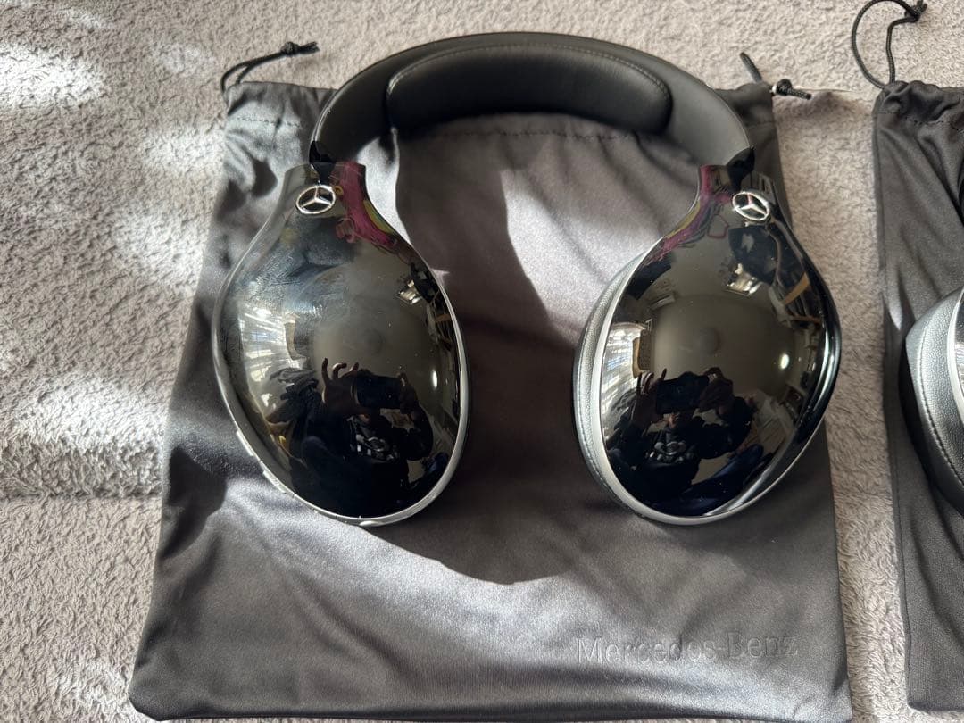 美品！ベンツワイヤレスヘッドホン！2個！