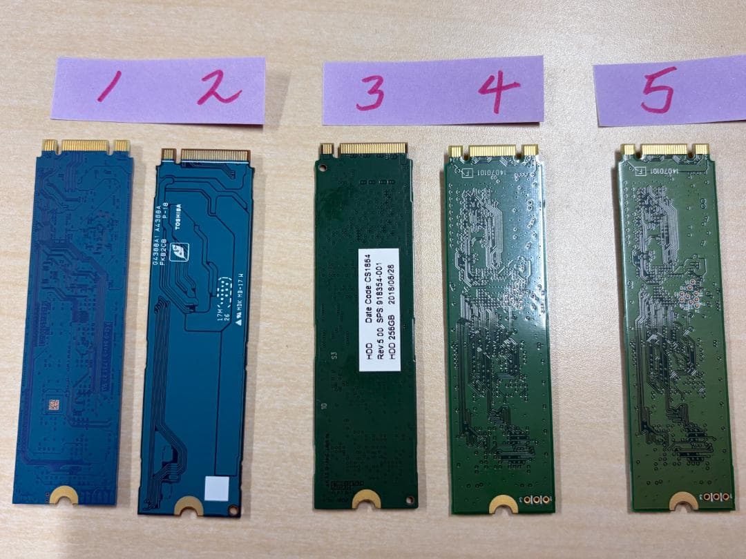 Toshiba SanDisk SSD 256GB 3枚 + 128GB 2枚