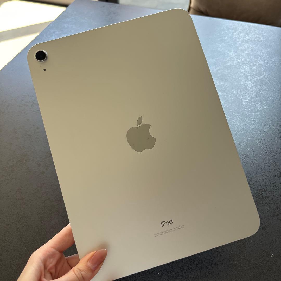 美品iPad 第10世代／Wi-Fiモデル 64GB シルバー 付属品あり