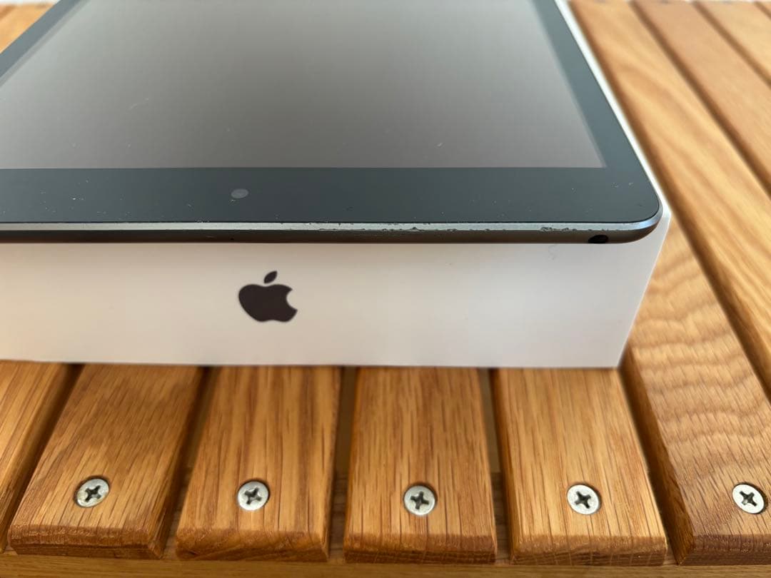 iPad 第9世代256GB スペースグレイWi-Fiモデル 動作良好 初期化済