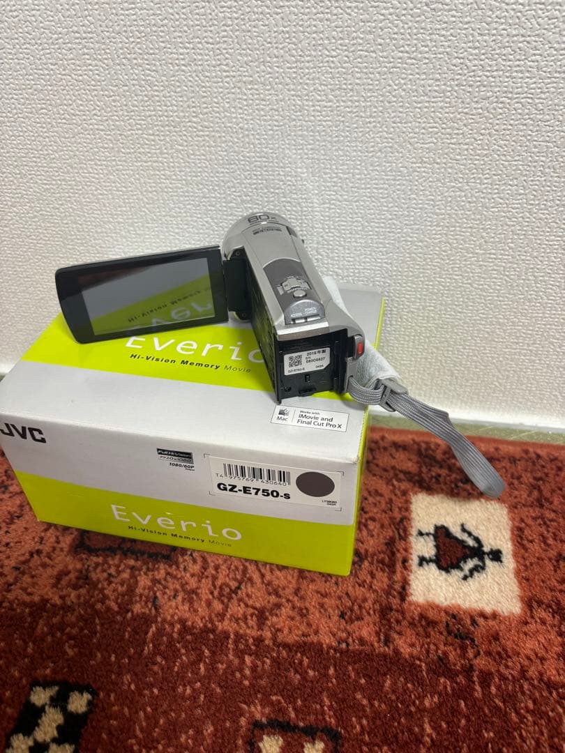 JVC Everio GZ-E750-S ビデオカメラ 本体