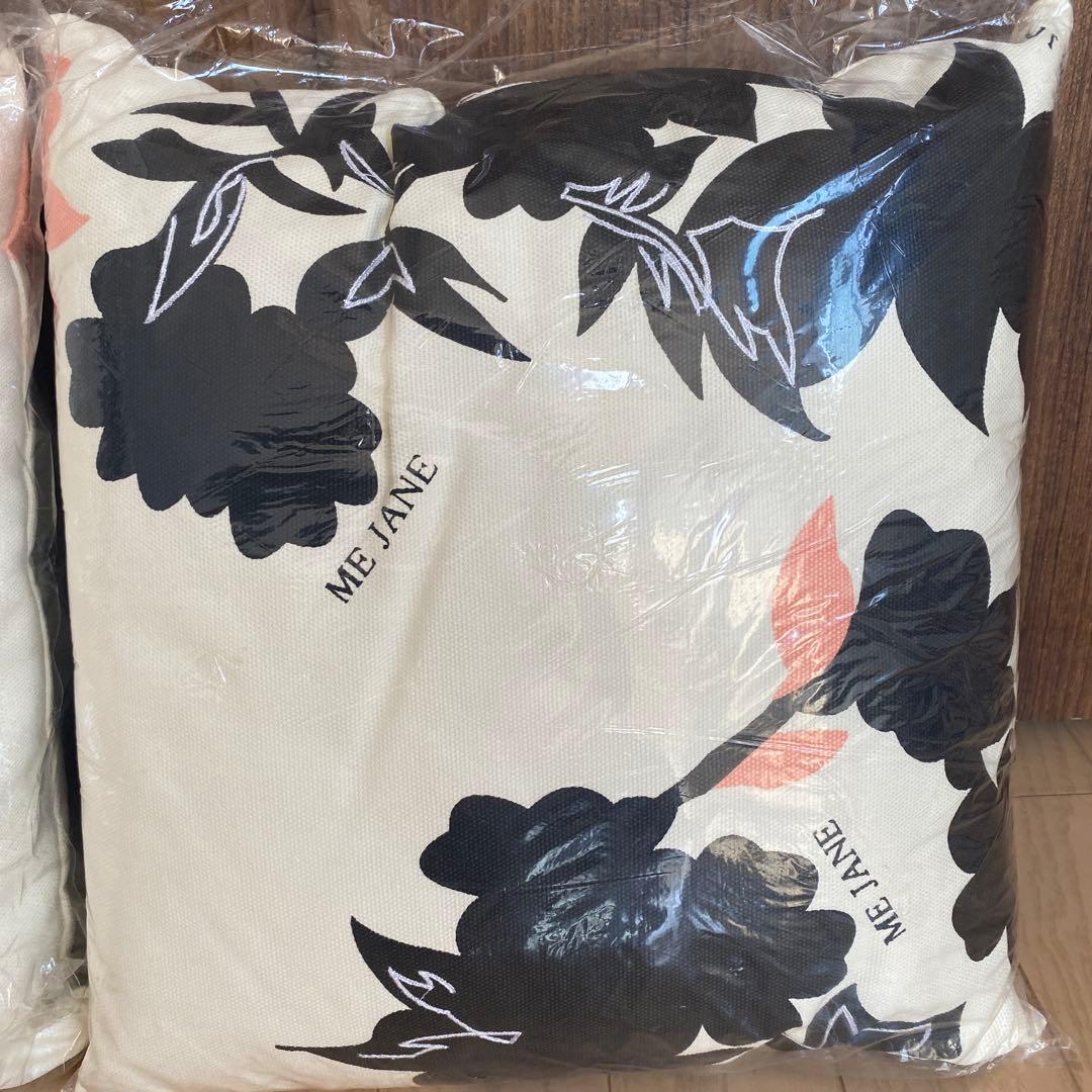 mejane レア☆ノベルティークッション　2個セット