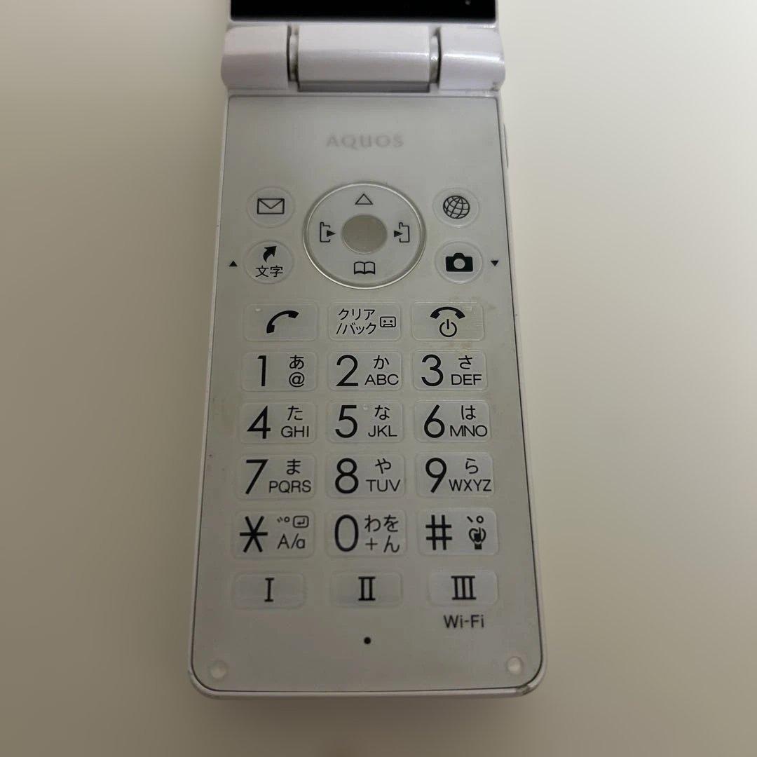 ソフトバンクバンク　AQUOSケータイ4 A205SH ブラック　ガラケー