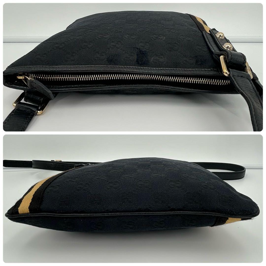 グッチ　ショルダーバッグ　シェリー　GG キャンバス ブラック　レザー