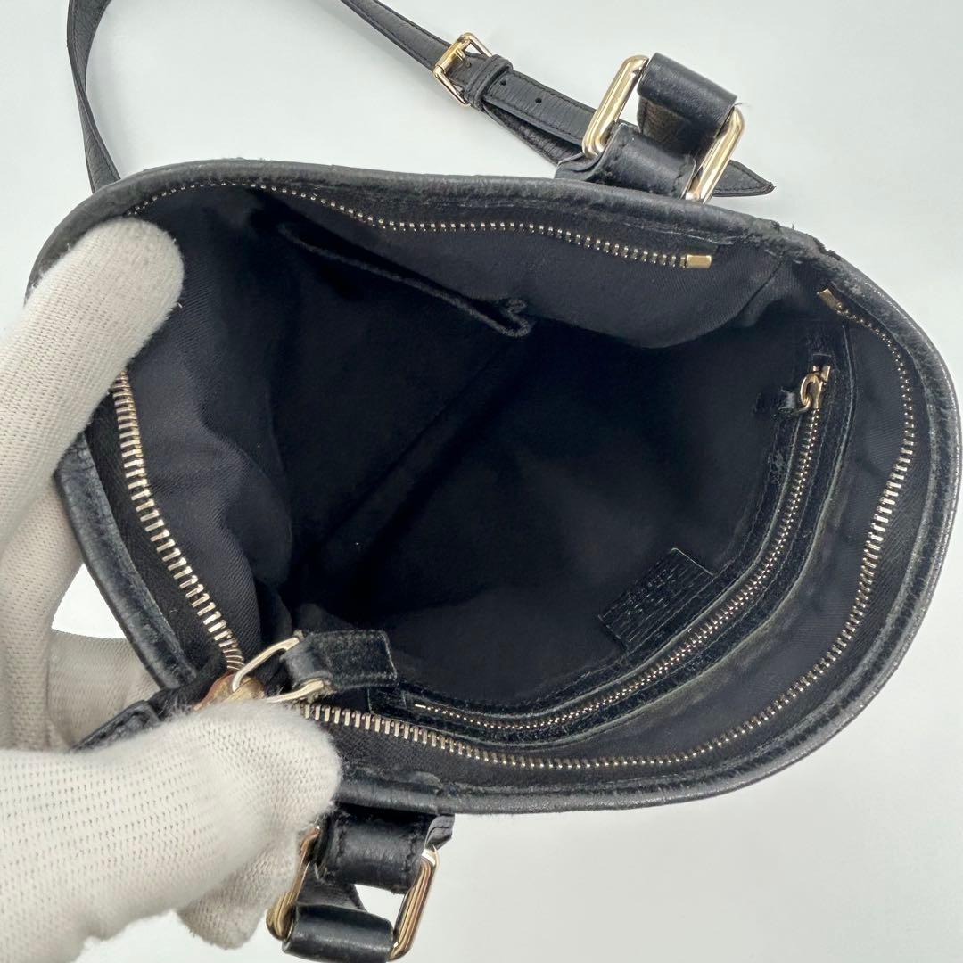 グッチ　ショルダーバッグ　シェリー　GG キャンバス ブラック　レザー