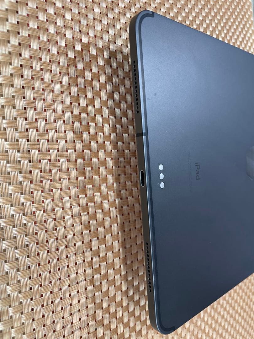 iPad Pro 11 第2世代 256 GB スペースグレイSIMフリー