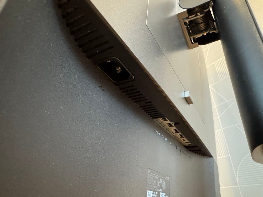 Dell デル U4320Q 42.51インチ 4K 大型モニター