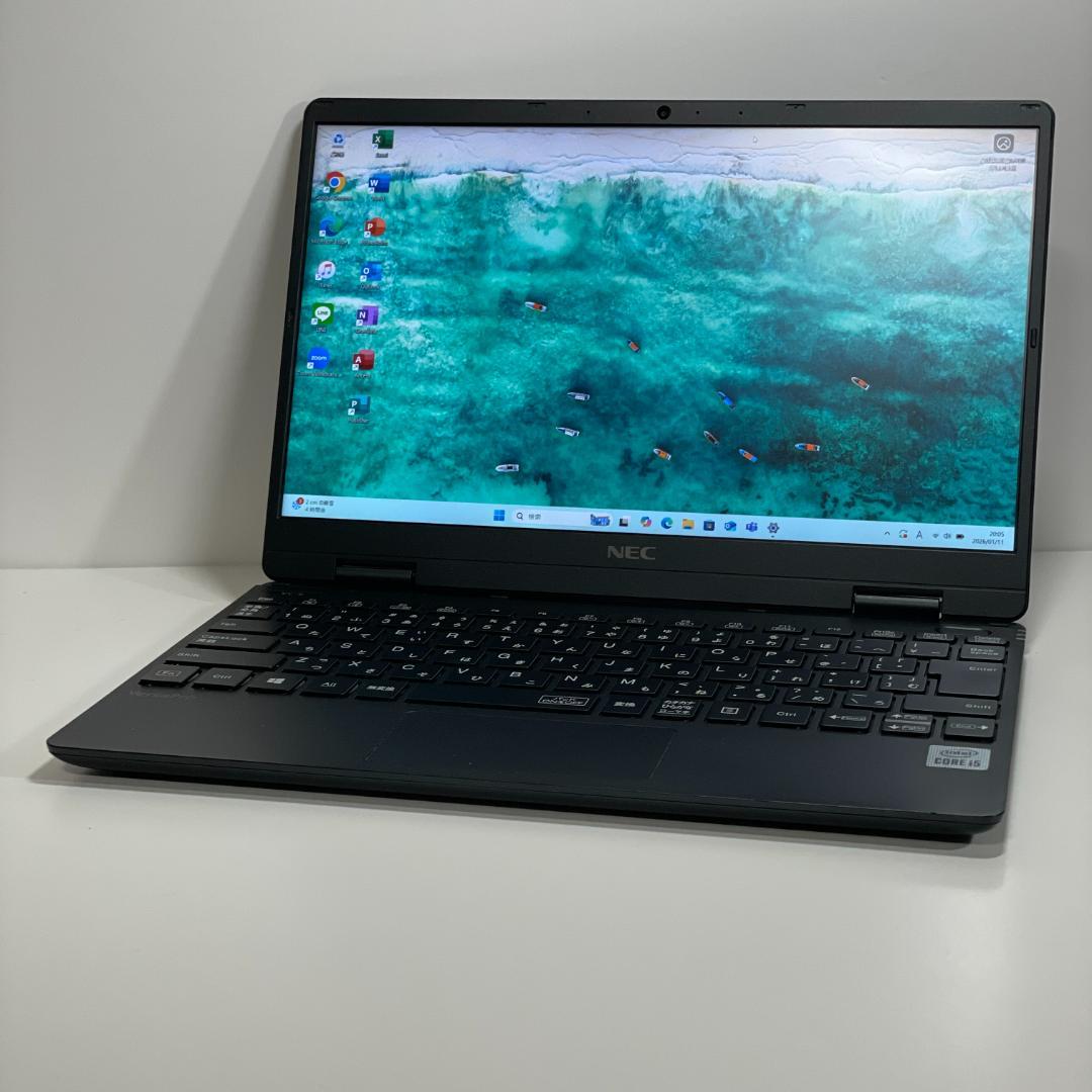 第10世代i5 NEV Versa Pro ノートPC 超軽量 win11 薄型