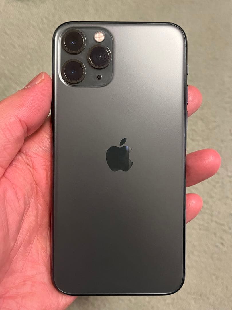 iPhone 11 pro 256G SIMロック解除済