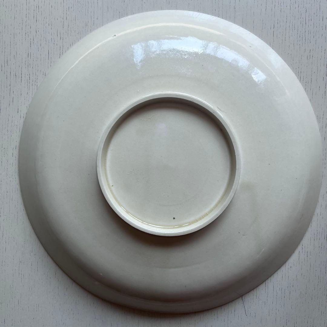 原田譲　大皿　婦人画報　31cm 白瓷印花纒枝菊紋