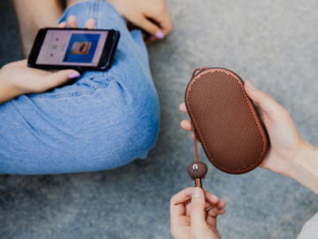 【新品】Bang & Olufsen BeoPlay P2 Brown B&O