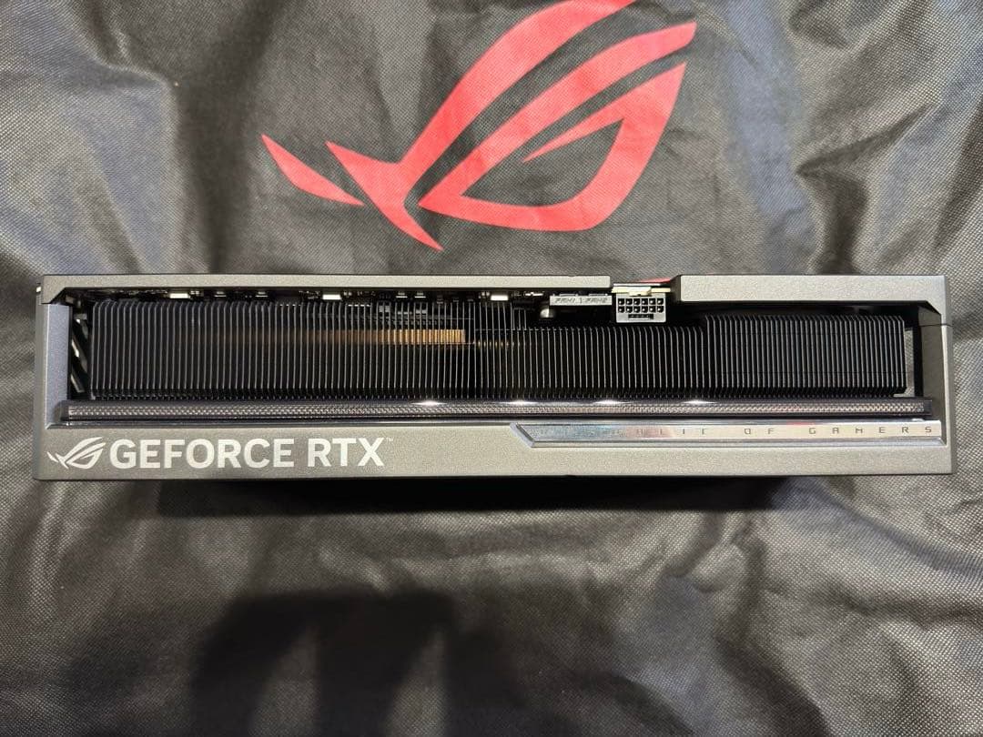 グラフィックボード・グラボ・ビデオカード ASUS ROG ASTRAL GeForce RTX 5090 OC