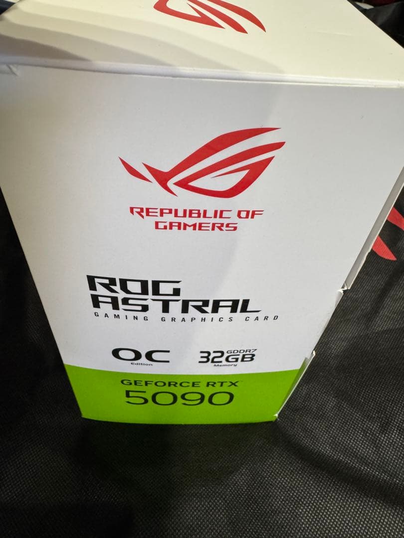 グラフィックボード・グラボ・ビデオカード ASUS ROG ASTRAL GeForce RTX 5090 OC