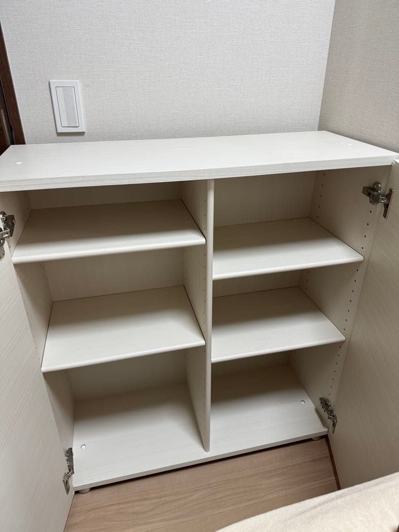 収納棚　ホワイト（高さ92×横84×奥行き34（奥行き最大37））