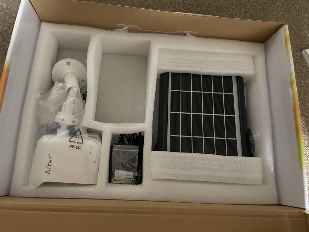 CAR-101 ソーラーバッテリー無線カメラ&モニターセットモニター右上キズあり