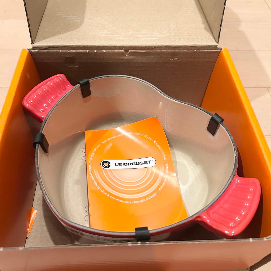 【極美品】LE CREUSET　ココット ダムール チェリーレッド　18cm