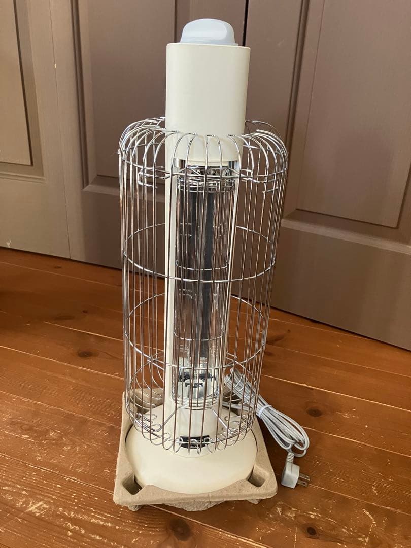 未使用品❤️アラジン遠赤グラファイトヒーター　トリカゴ　CAH-G42GC（W）