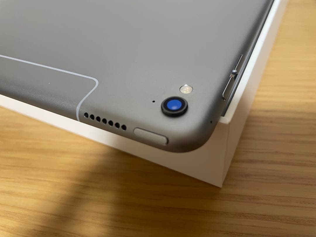 iPad Pro 9.7インチ 32GB ブラック 本体