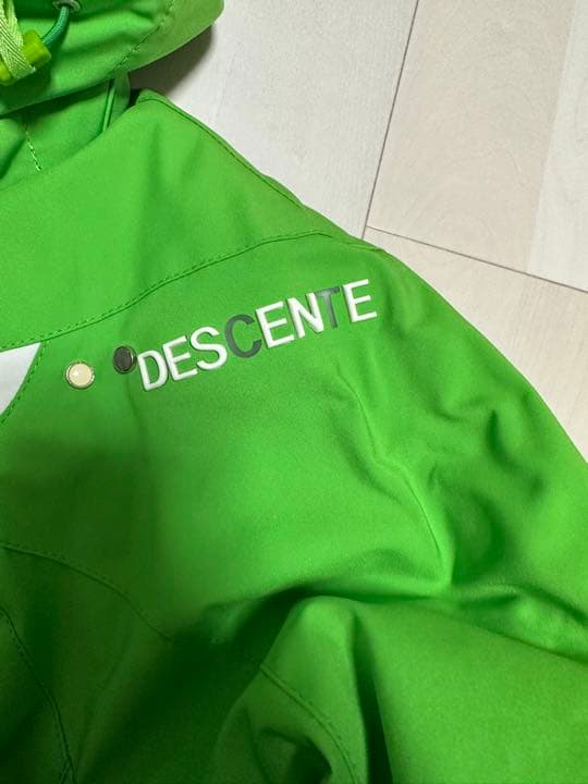 スキーウェア　デサント　破損箇所有り