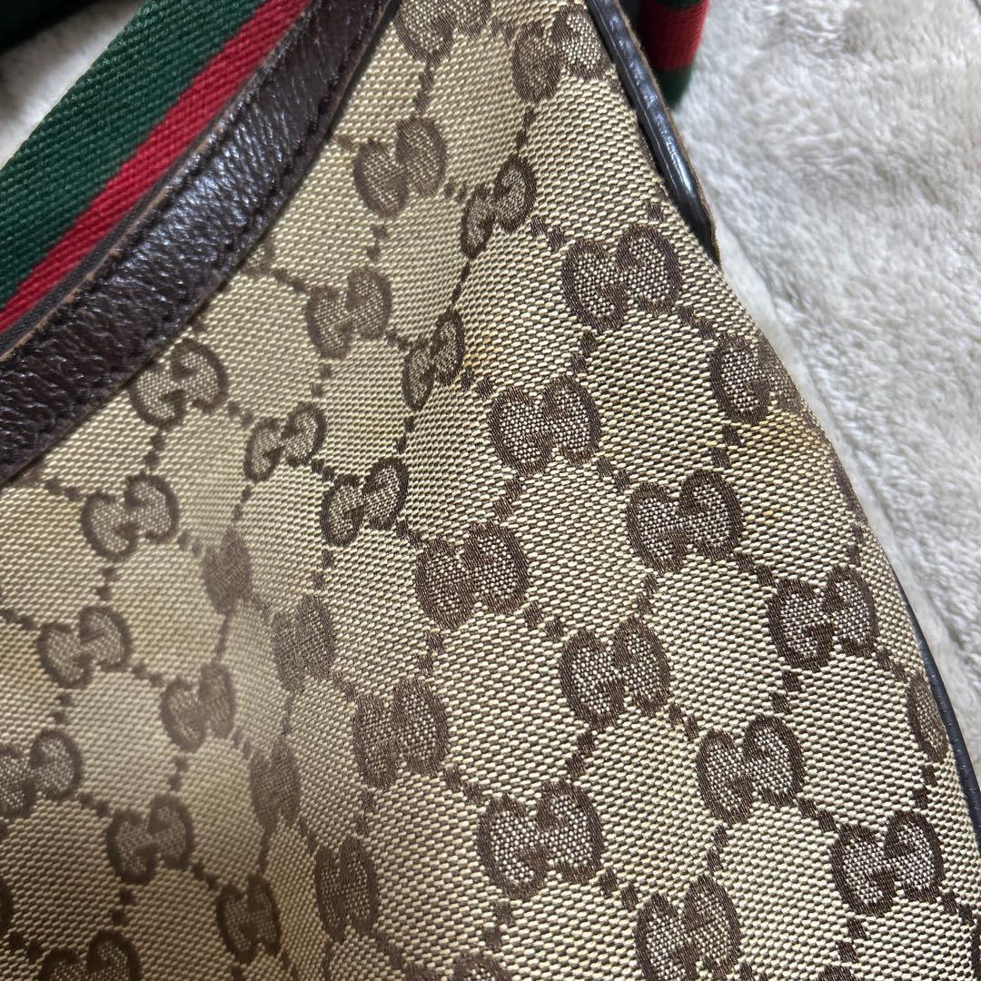 GUCCI シェリーライン　ハーフムーン　ショルダーバッグ181092