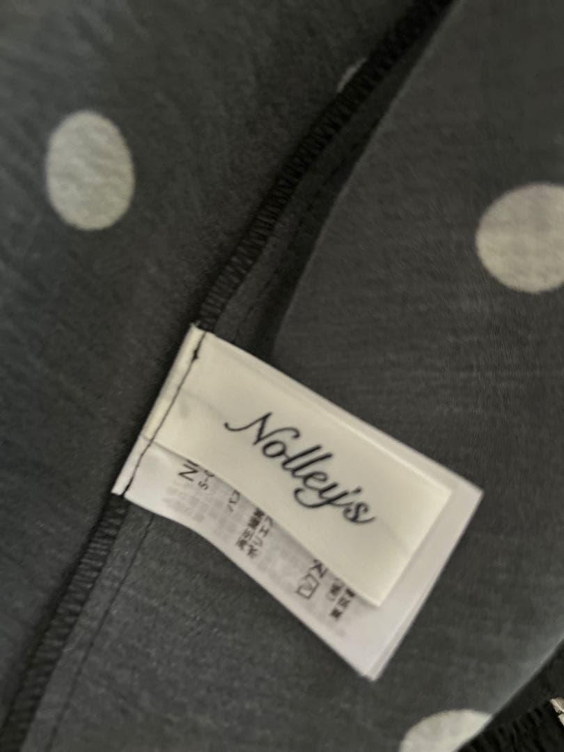 ノーリーズ　今季新品タグあり　ウォッシャブルピンタックドットプリントブラウス黒