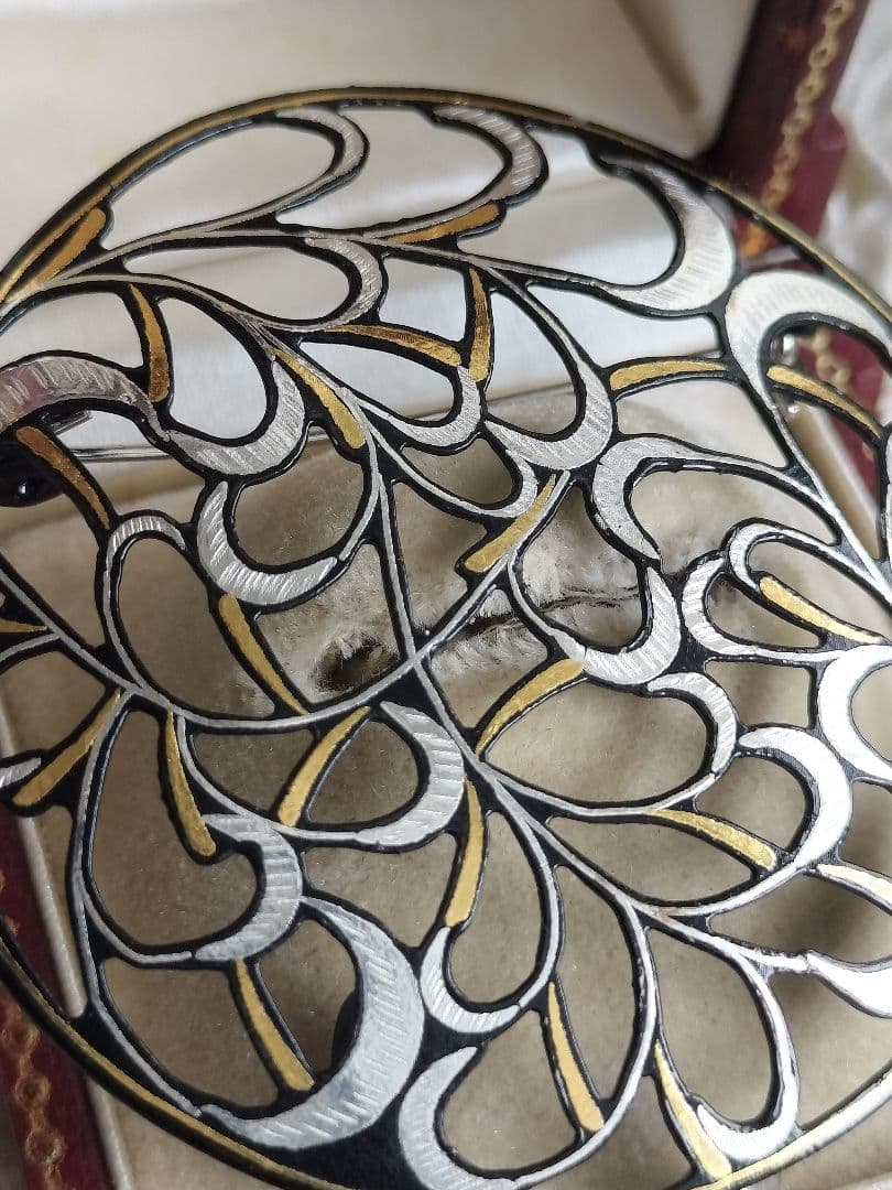 京都伝統工芸 中嶋象嵌 透かし唐草 ブローチ 兼 ペンダントトップ 2way