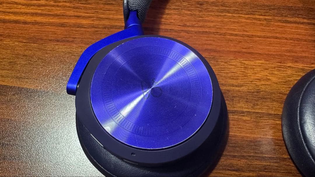 Bang&Olufsen / Beoplay HX ワイヤレスヘッドホン
