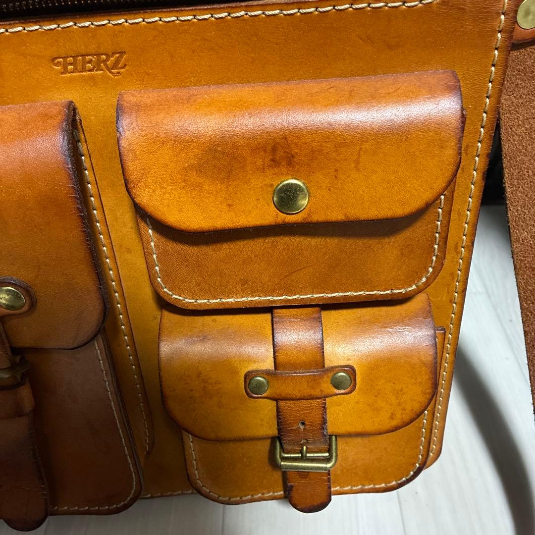 ヘルツ　バック