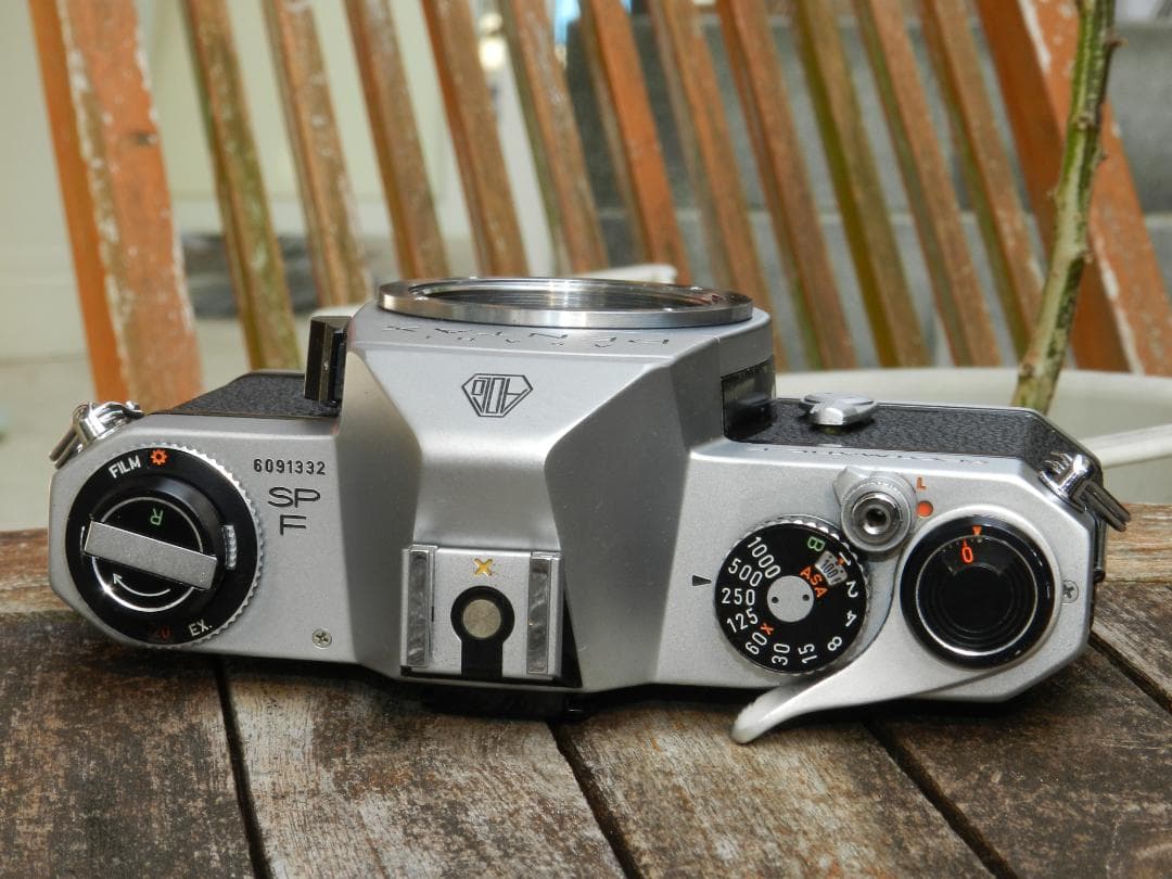 泣き虫　極美品　PENTAX SPOTMATIC F 一眼レフカメラ