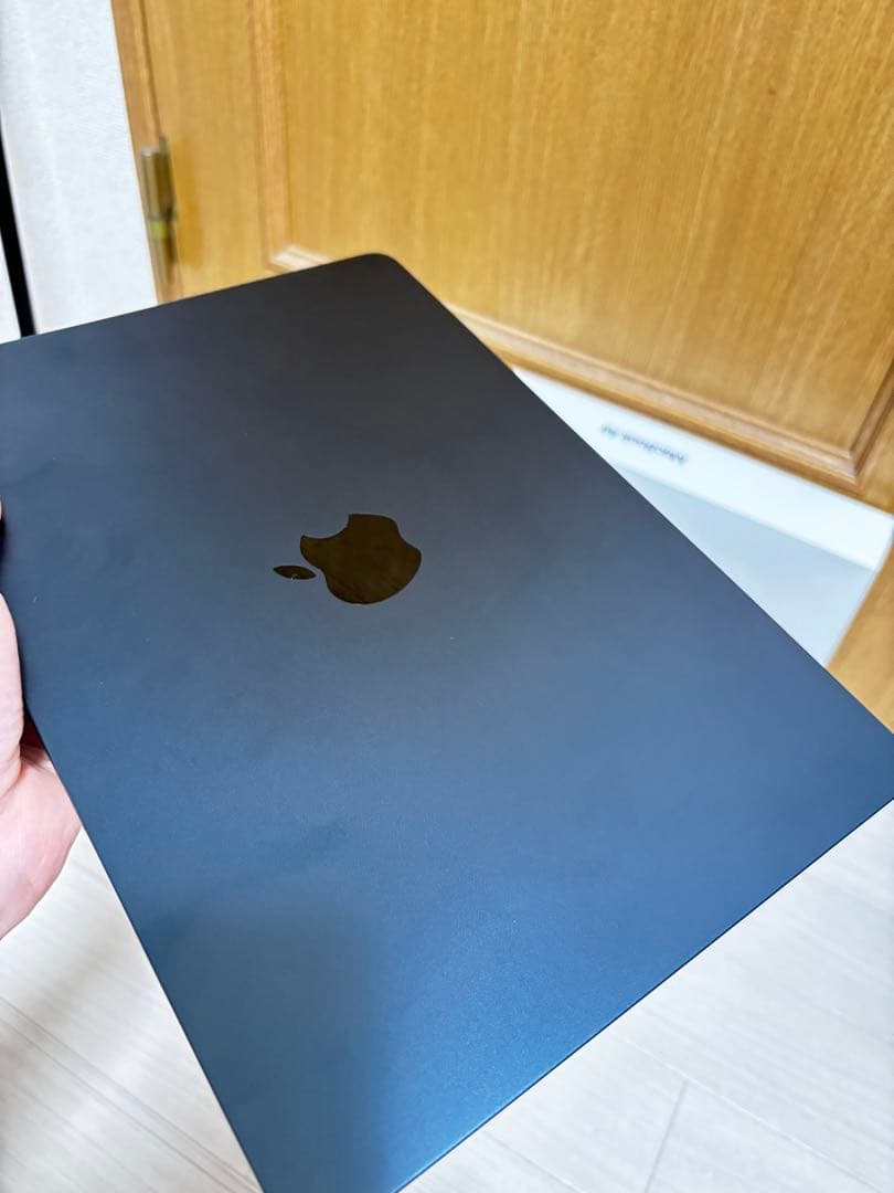 MacBook Air M2 13インチ　8GB 256GB