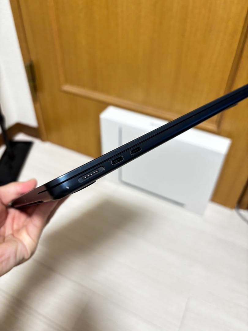 MacBook Air M2 13インチ　8GB 256GB