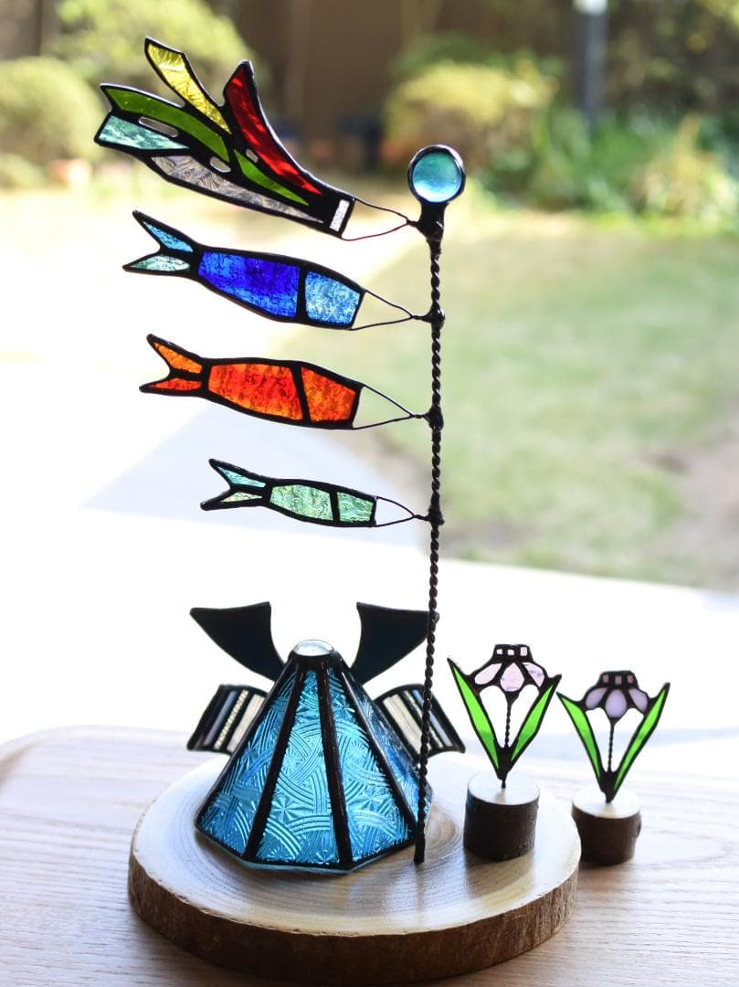 ステンドグラスの鯉のぼりと菖蒲とミニ兜(子供の日2点セット・KOI21)