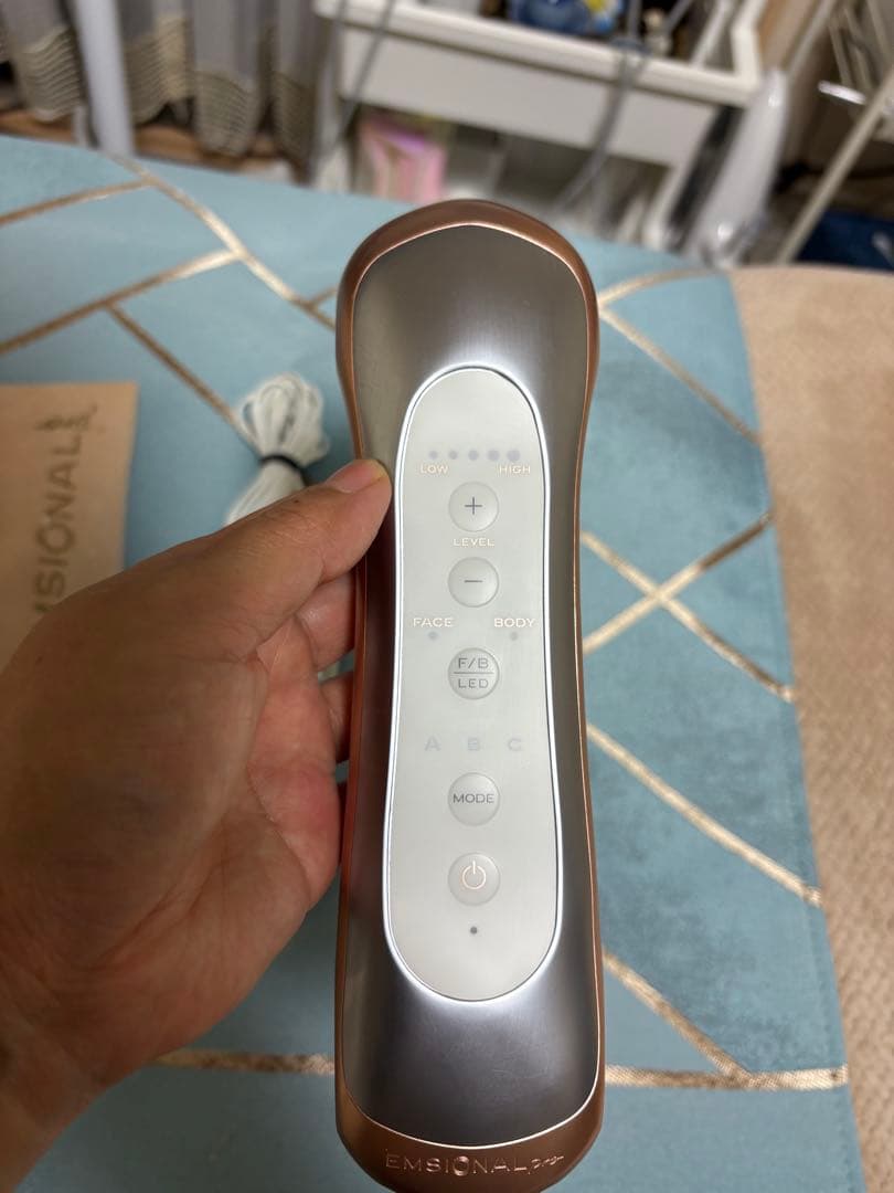 セプテム　エモーショナルプロ　エモプロ　美顔器