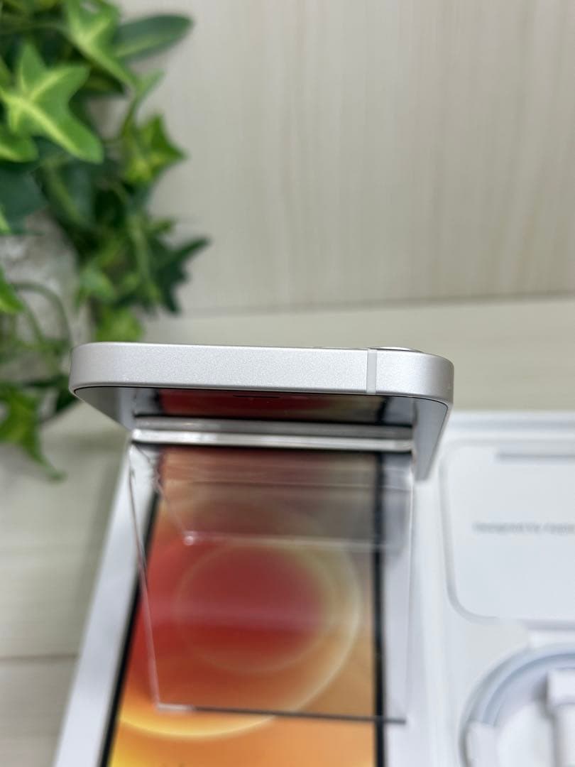 ✅✨美品・100％✨iPhone 12 mini 256GB ホワイト