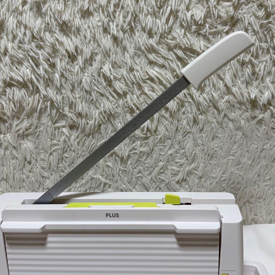 PLUS プラス コンパクト裁断機 PK-213 自動裁断機セット ホワイト