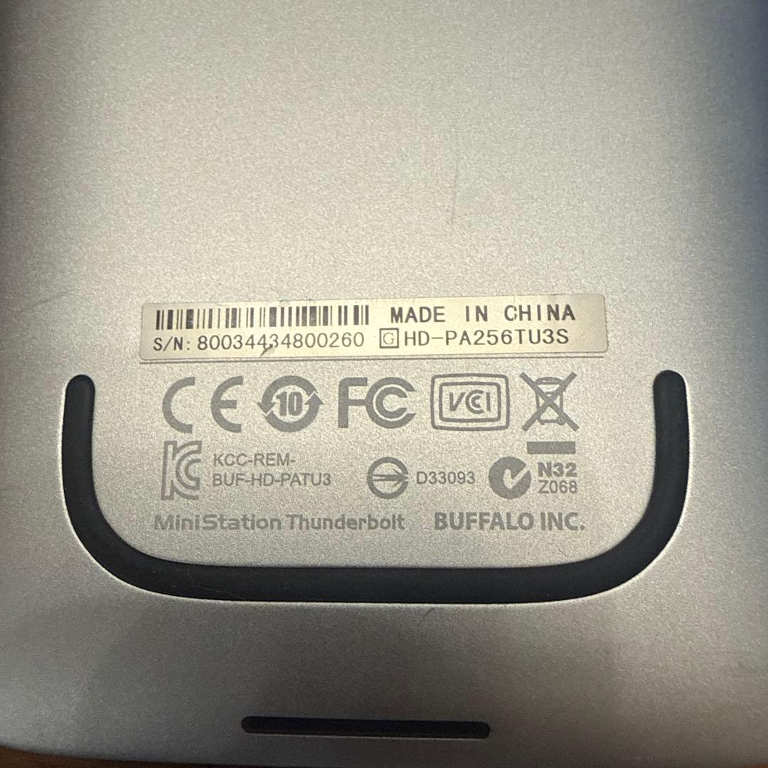 BUFFALO 外付けSSD ホワイト Thunderbolt USB3.1対応