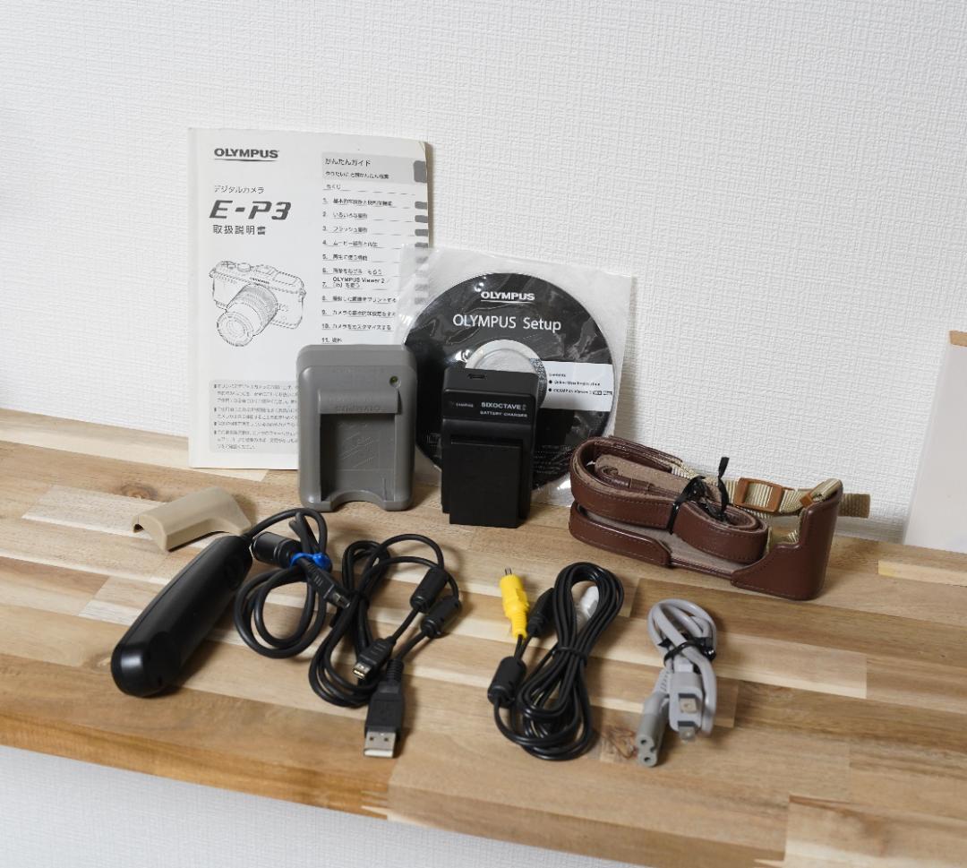 【完動品】OLYMPUS ミラーレス一眼 PEN E-P3シルバー