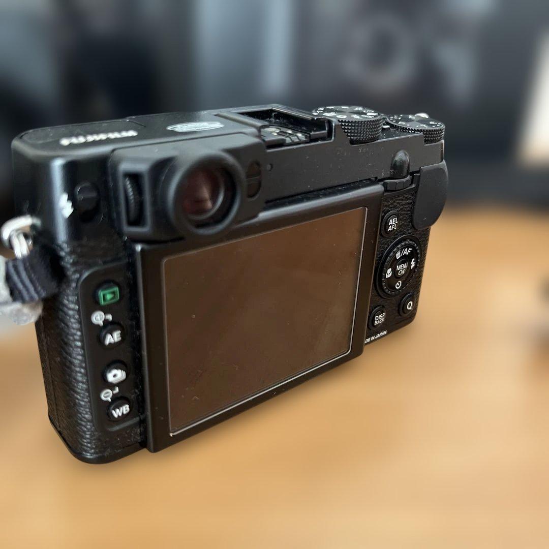 FUJIFILM X20 ブラック 本体と付属品