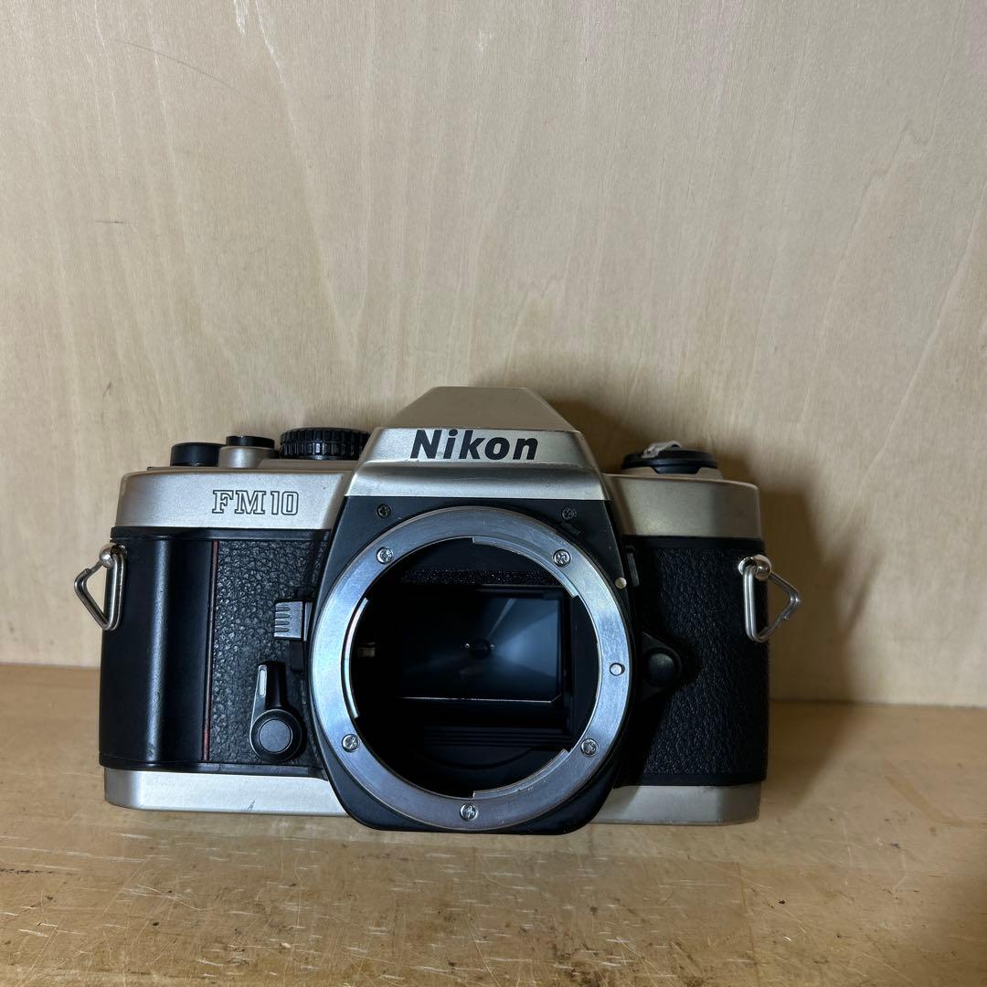 Nikon FM10+Nikkor 35-70 f3.5-4.8 完動美品