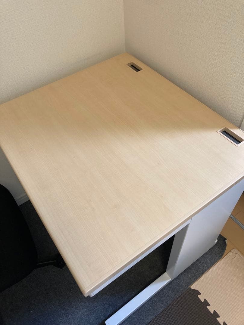 【中古/美品】コクヨ　平デスク　幅80.奥行70　引き出し付き