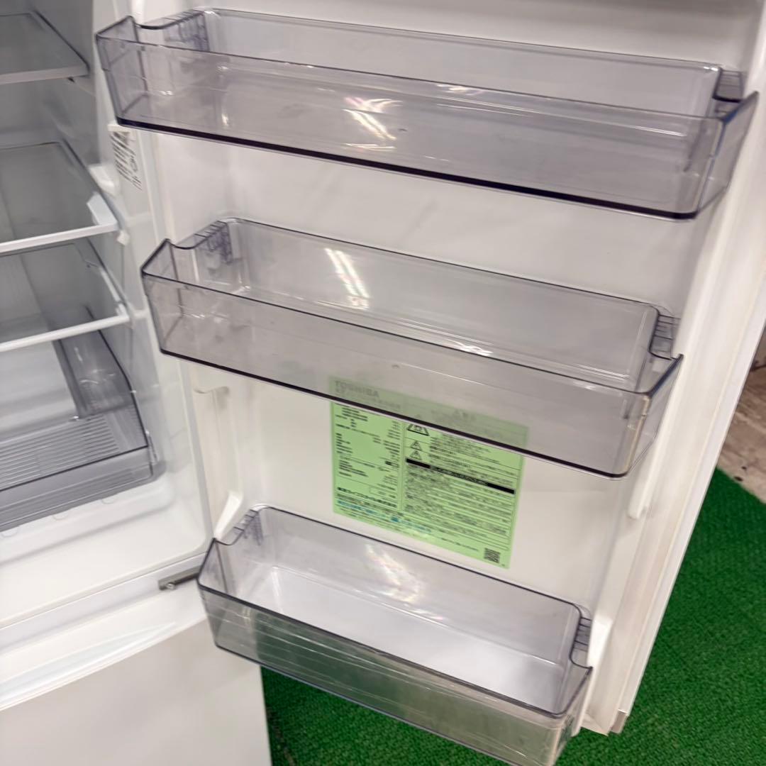 612 冷蔵庫　2021年製　小型　一人暮らし　極美品　洗濯機も有　200L弱