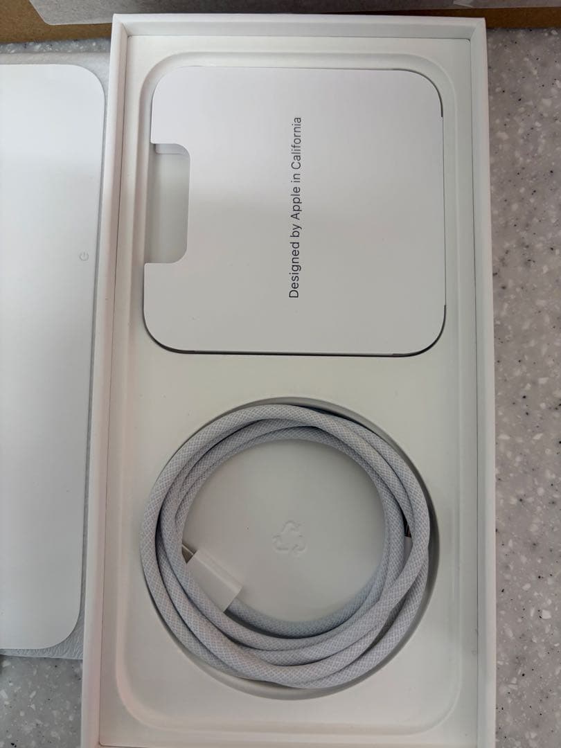 iPhone 15 Pro Max ホワイトチタニウム 256GB